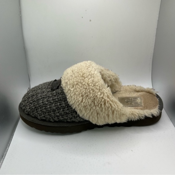 Women’s UGG Cozy Slippers Size 7 - Picture 7 of 10